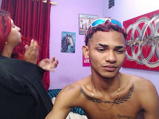 blacktwinks live cam on BongaCams