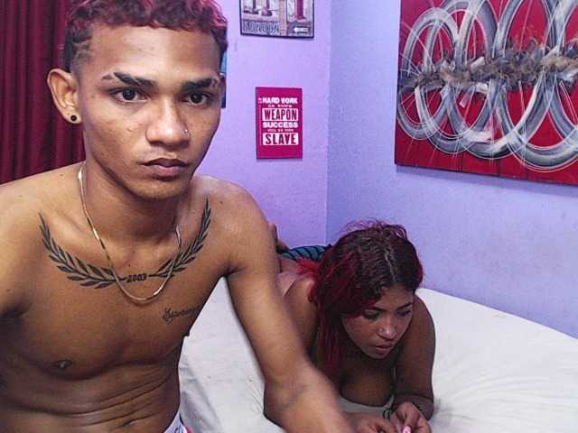 blacktwinks live cam on BongaCams
