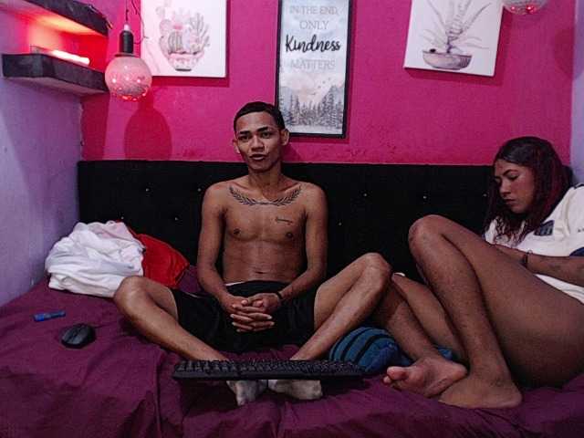 blacktwinks live cam on BongaCams
