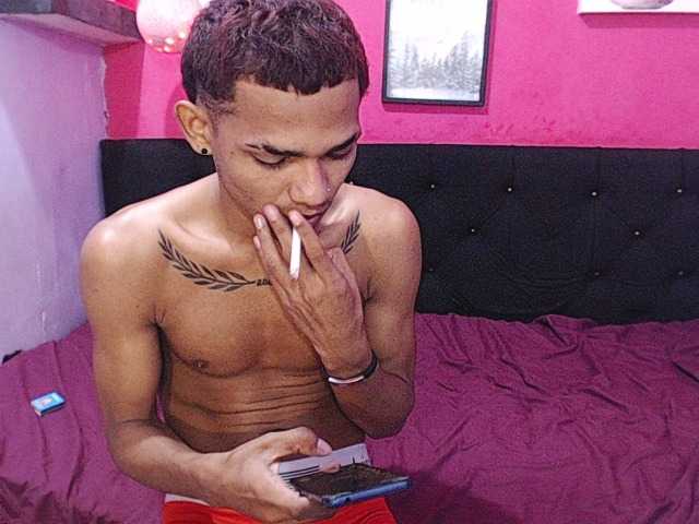 blacktwinks live cam on BongaCams