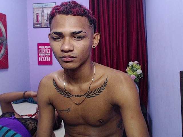 blacktwinks live cam on BongaCams