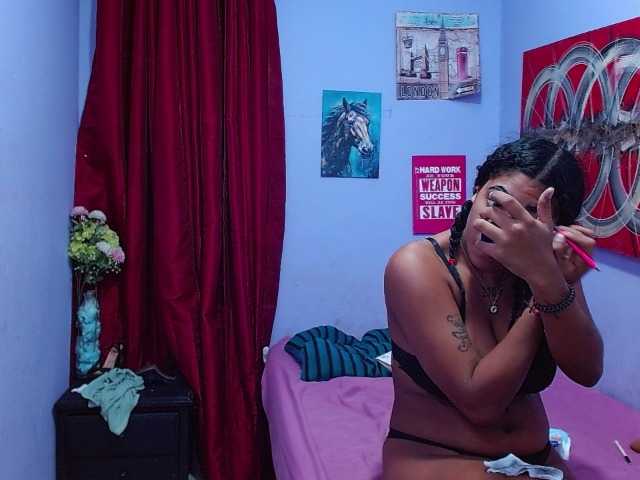 blacktwinks live cam on BongaCams