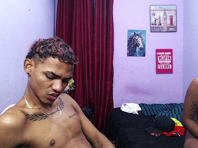 blacktwinks live cam on BongaCams
