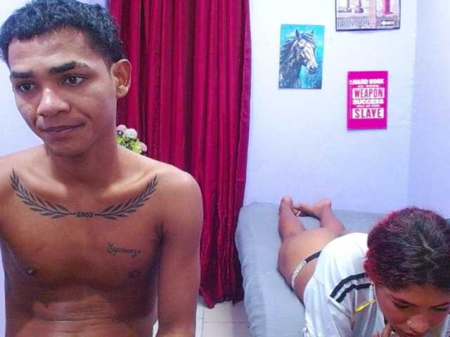 blacktwinks live cam on BongaCams
