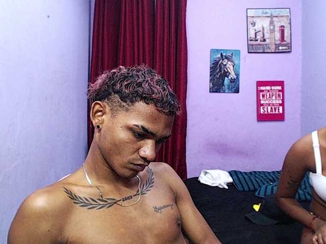 blacktwinks live cam on BongaCams
