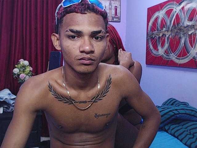 blacktwinks live cam on BongaCams