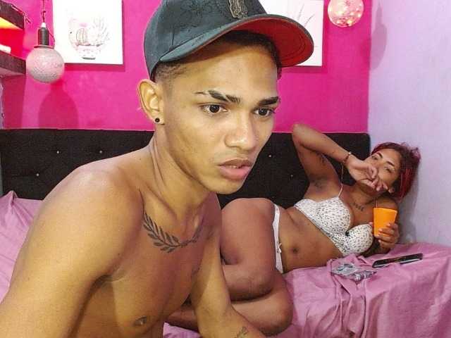 blacktwinks live cam on BongaCams