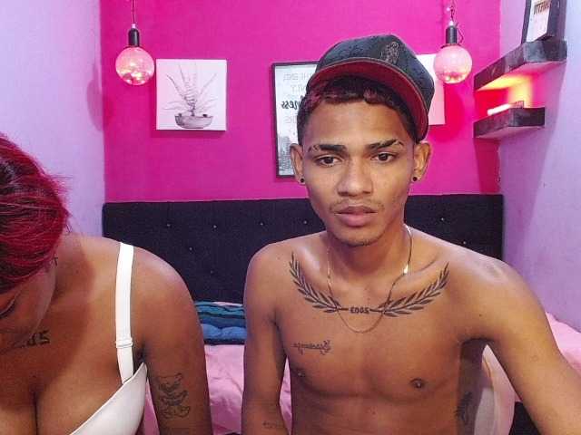blacktwinks live cam on BongaCams