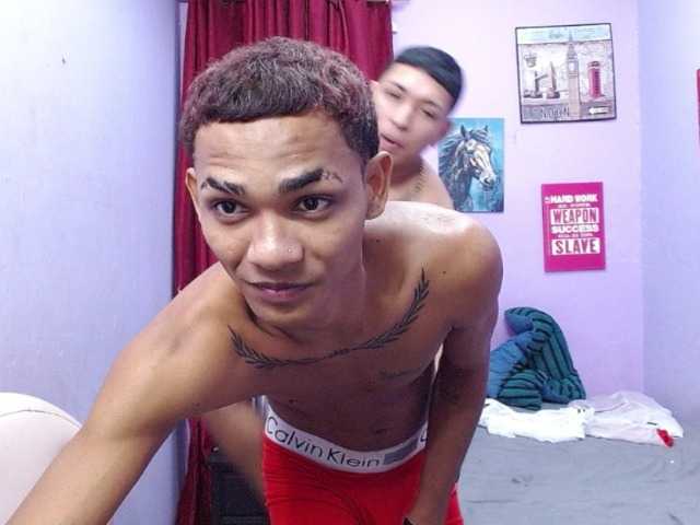 blacktwinks live cam on BongaCams