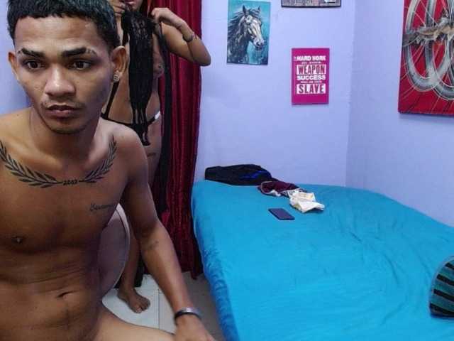 blacktwinks live cam on BongaCams