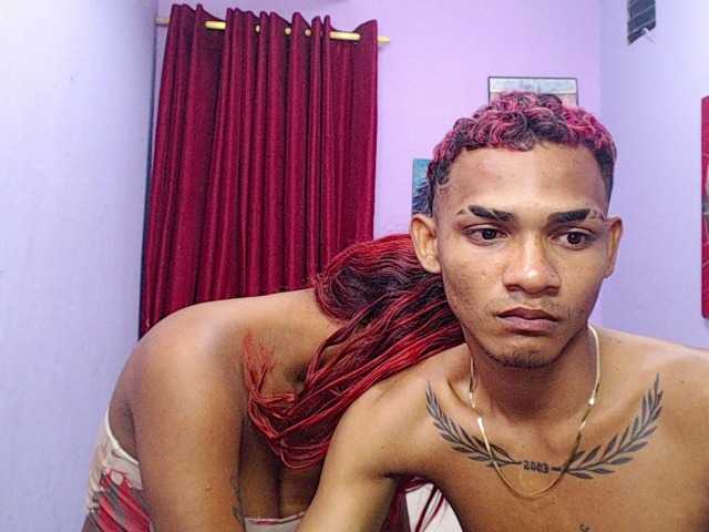 blacktwinks live cam on BongaCams