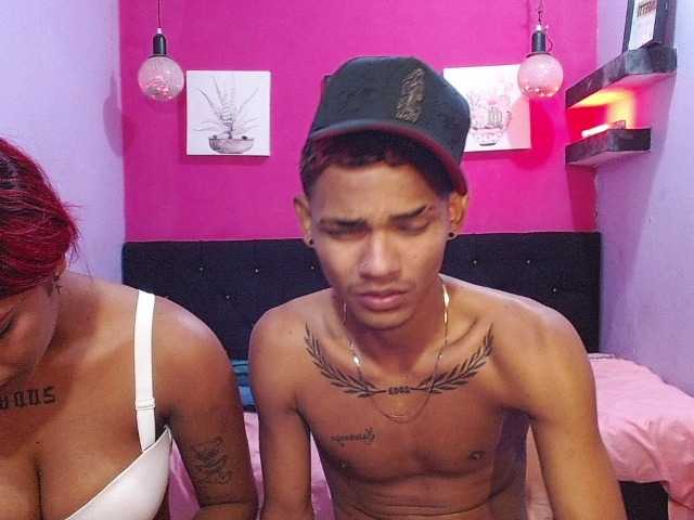 blacktwinks live cam on BongaCams