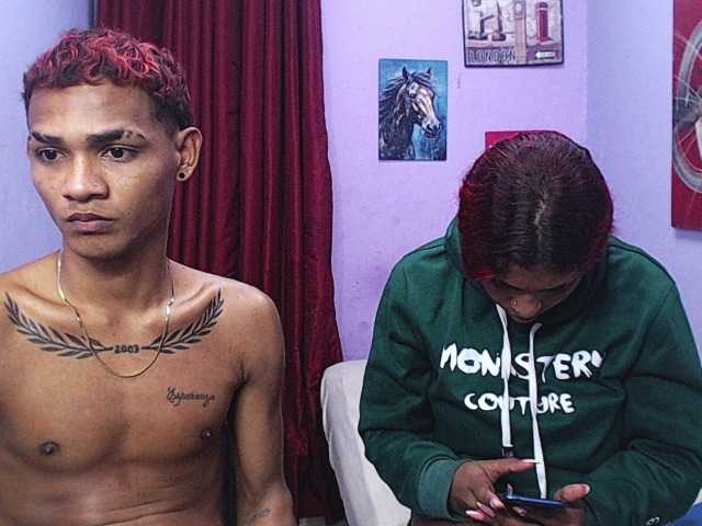 blacktwinks live cam on UnifiedCams