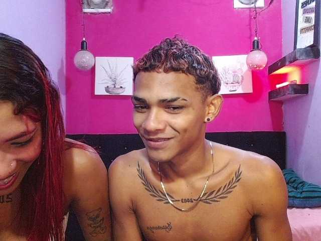 blacktwinks live cam on BongaCams