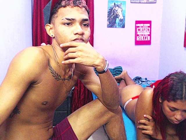 blacktwinks live cam on BongaCams
