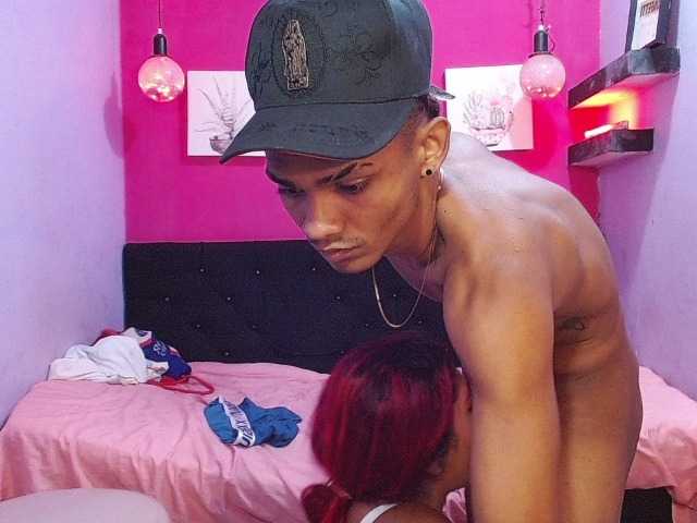 blacktwinks live cam on BongaCams