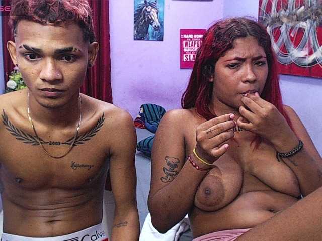 blacktwinks live cam on BongaCams