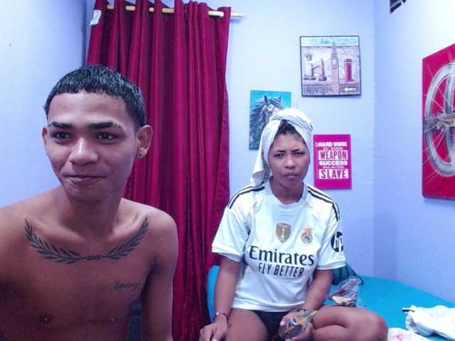 blacktwinks live cam on BongaCams