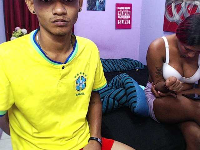 blacktwinks live cam on BongaCams