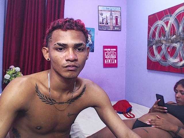 blacktwinks live cam on BongaCams