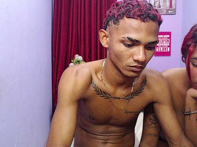 blacktwinks live cam on BongaCams