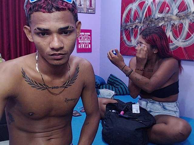 blacktwinks live cam on BongaCams