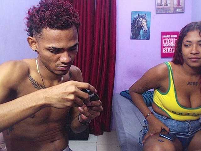 blacktwinks live cam on BongaCams