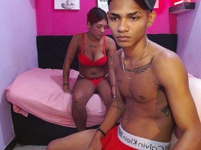 blacktwinks live cam on BongaCams