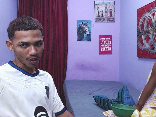 blacktwinks live cam on BongaCams