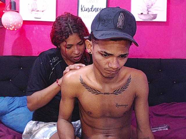 blacktwinks live cam on BongaCams