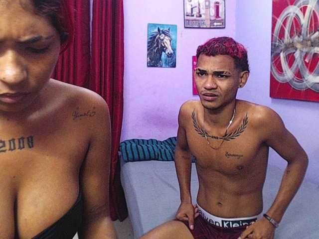 blacktwinks live cam on BongaCams