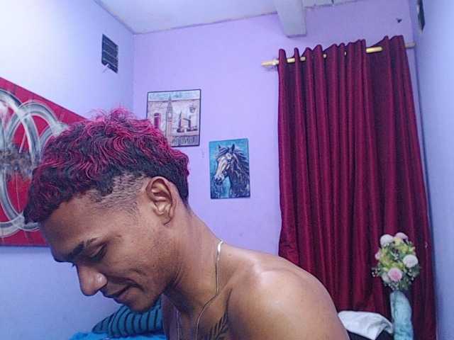 blacktwinks live cam on BongaCams