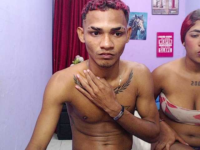 blacktwinks live cam on BongaCams