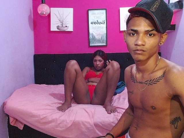 blacktwinks live cam on BongaCams