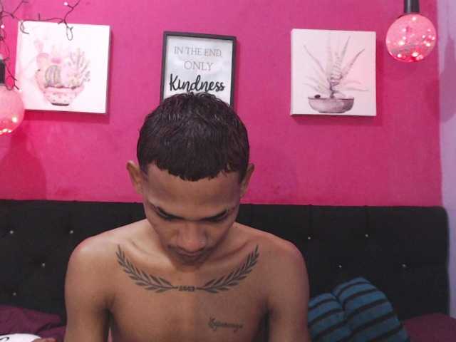 blacktwinks live cam on BongaCams