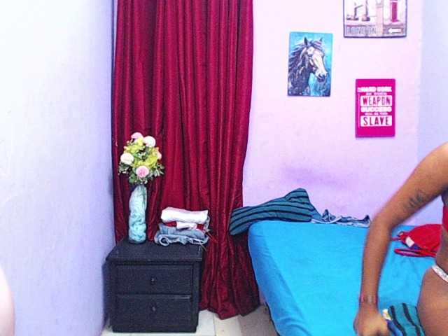 blacktwinks live cam on BongaCams