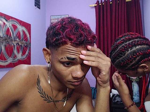 blacktwinks live cam on BongaCams