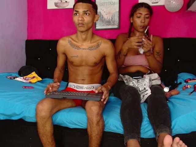 blacktwinks live cam on BongaCams