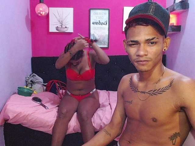 blacktwinks live cam on BongaCams