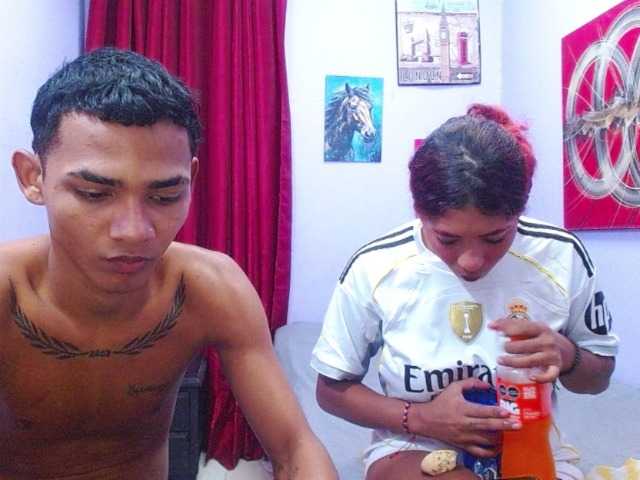 blacktwinks live cam on BongaCams