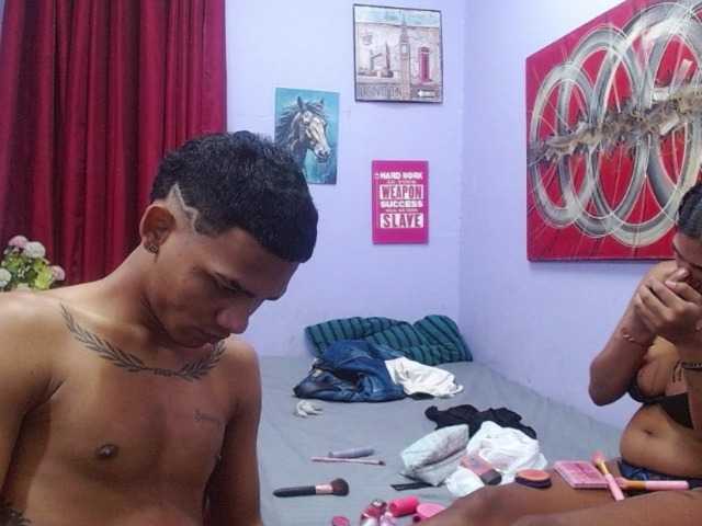 blacktwinks live cam on BongaCams