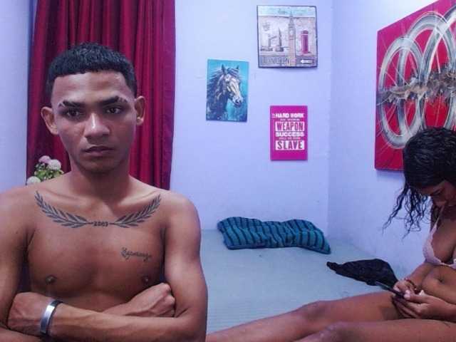 blacktwinks live cam on BongaCams