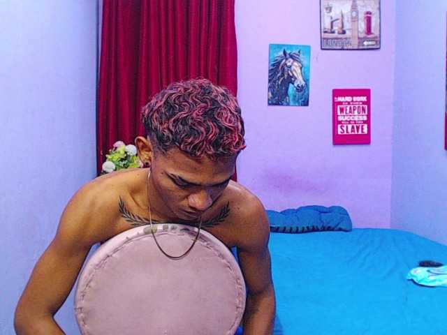 blacktwinks live cam on BongaCams