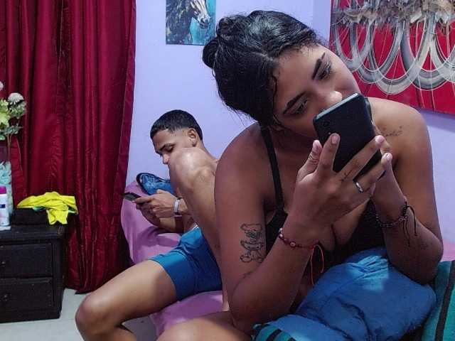 blacktwinks live cam on BongaCams