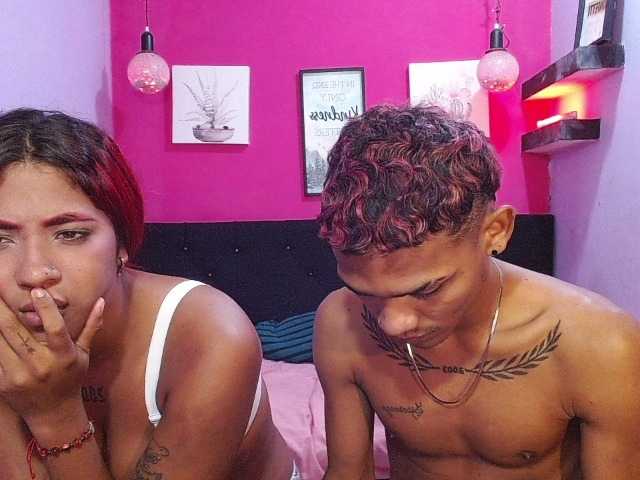blacktwinks live cam on BongaCams