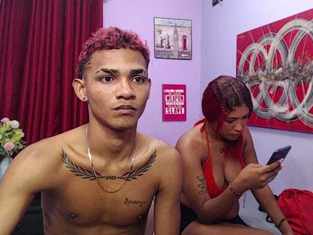 blacktwinks live cam on BongaCams