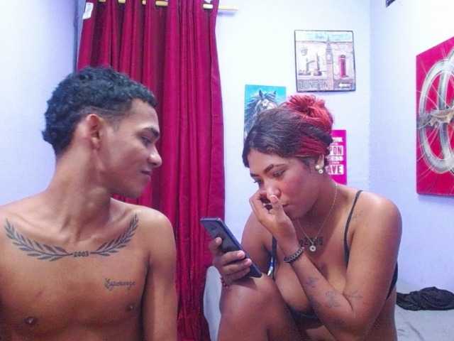 blacktwinks live cam on BongaCams