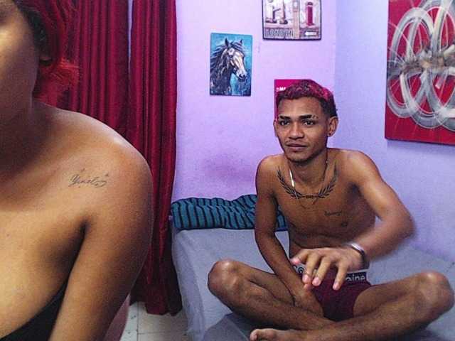 blacktwinks live cam on BongaCams