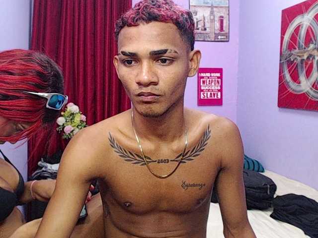 blacktwinks live cam on BongaCams