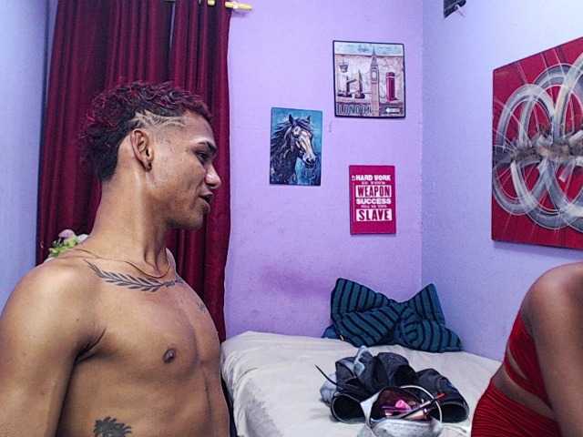 blacktwinks live cam on BongaCams